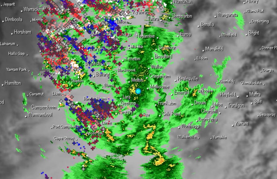 Melbourne cooler at 3 pm than 3 am as change sweeps across city